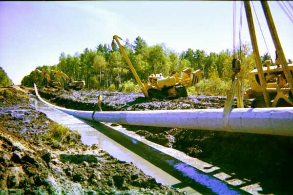 Pipeline construction photo